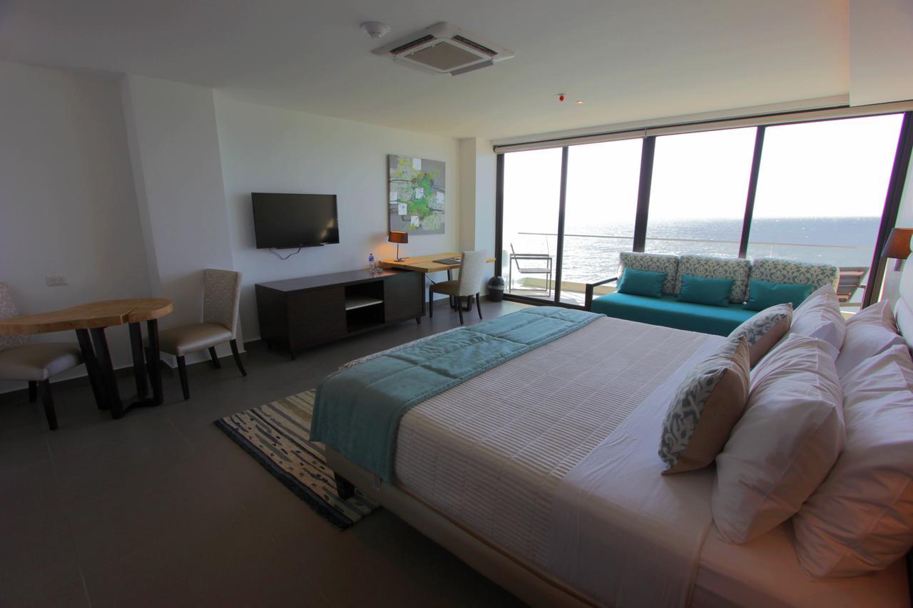 Hotel Poseidon Манта Екстериор снимка