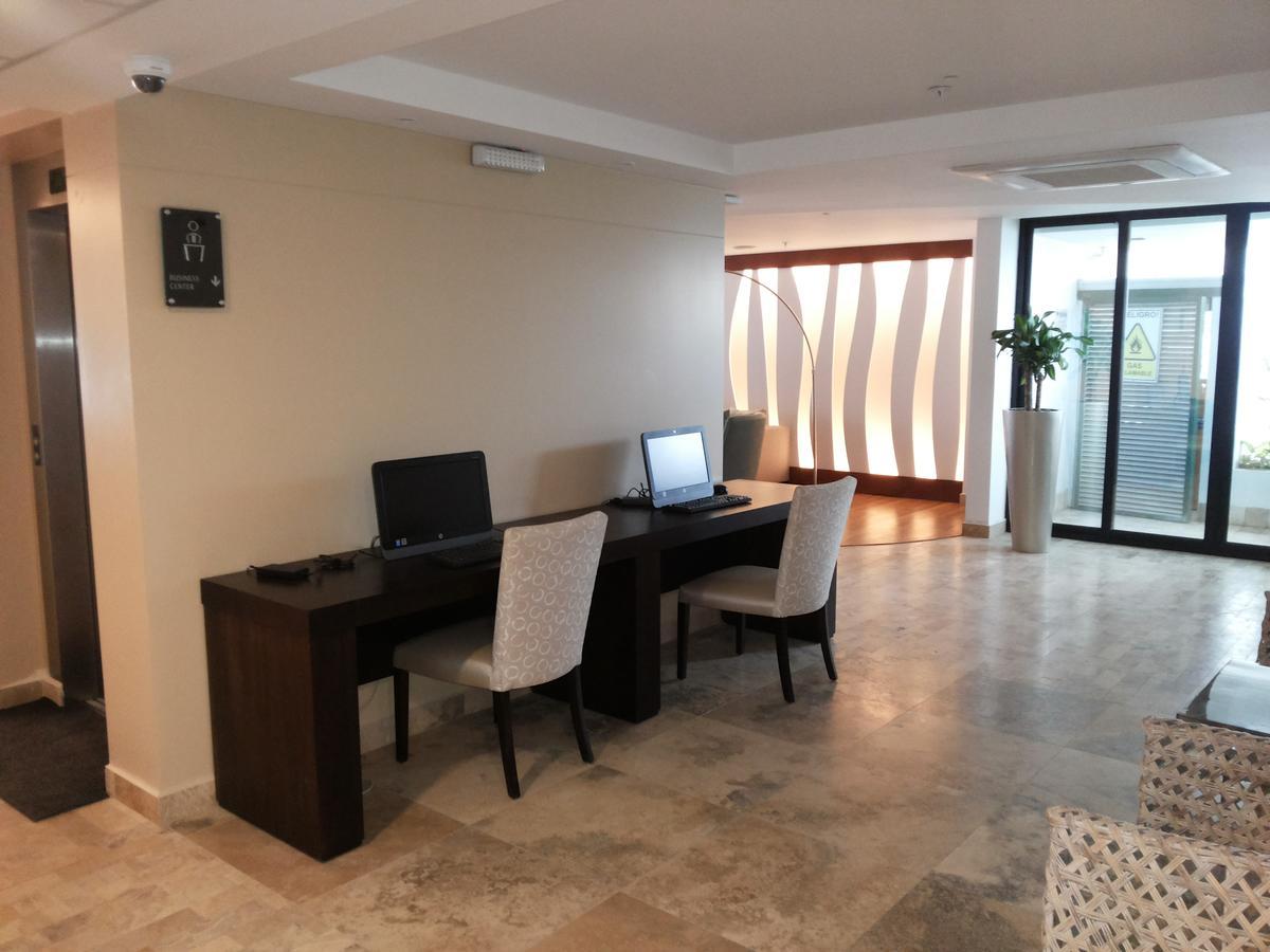 Hotel Poseidon Манта Екстериор снимка